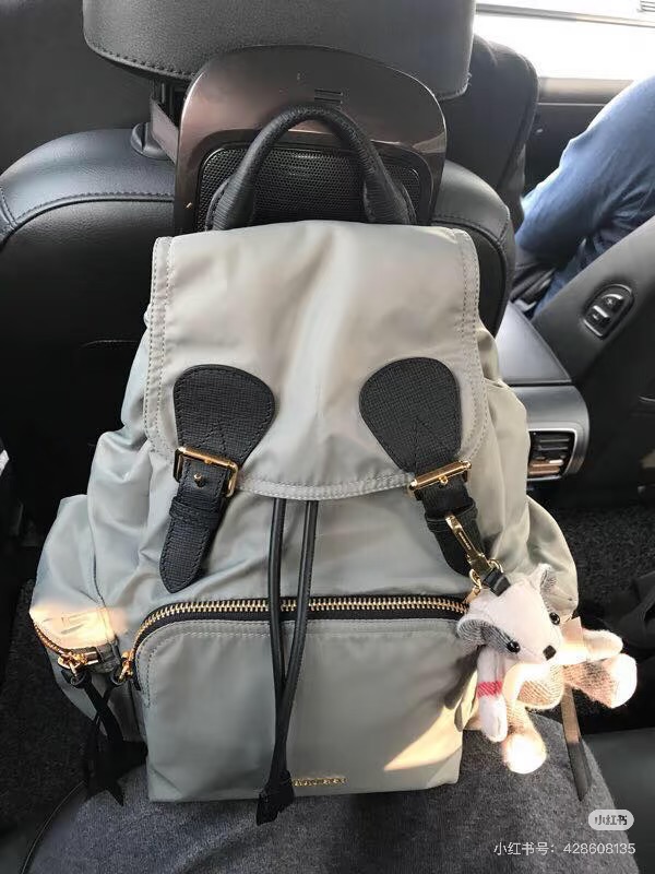 Burberry Gray 30x22x12cm shoulder bag — 1:1 Replica