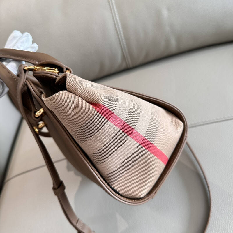 Burberry 25x18x10cm shoulder bag — Top Quality Replica