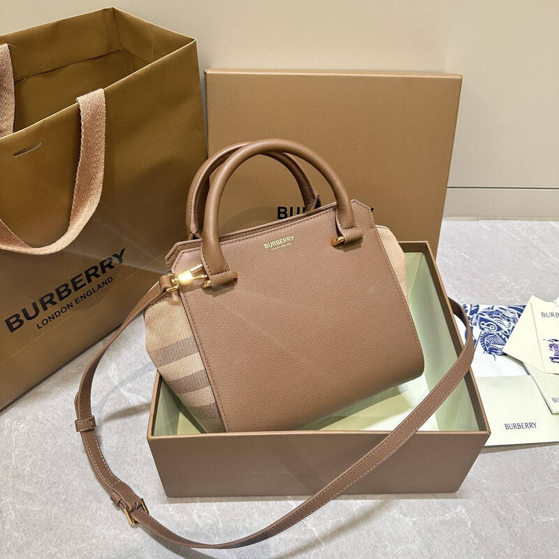 Burberry Brown 25x18x10cm shoulder bag — AAA Quality Replica
