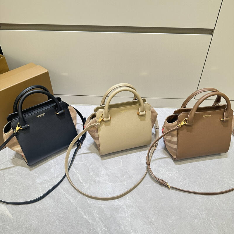 Burberry Beige 25x18x10cm shoulder bag — Top Quality Replica