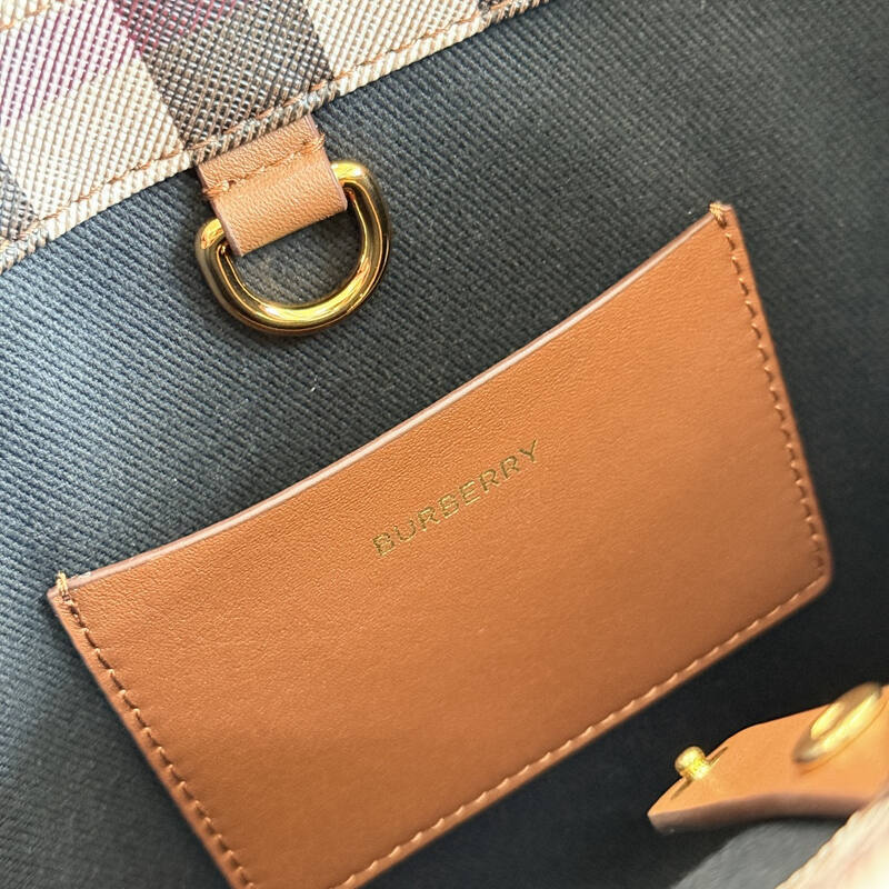 Burberry Black shoulder bag — 1:1 Replica