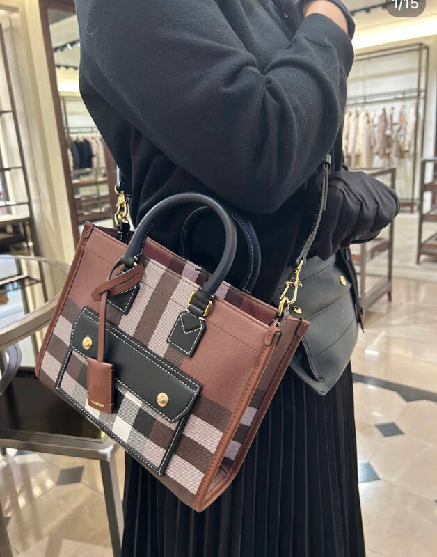 Burberry Brown shoulder bag — AAA Quality Replica
