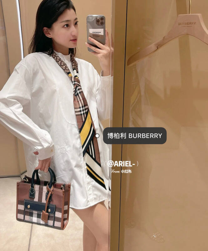 Burberry Brown shoulder bag — AAA Quality Replica