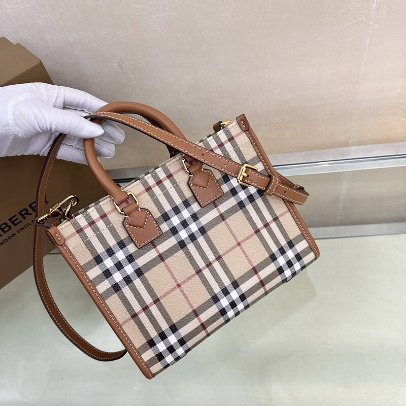 Burberry Brown shoulder bag — Premium Replica