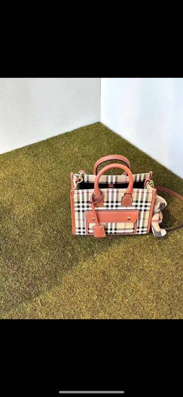 Burberry Brown shoulder bag — 1:1 Replica