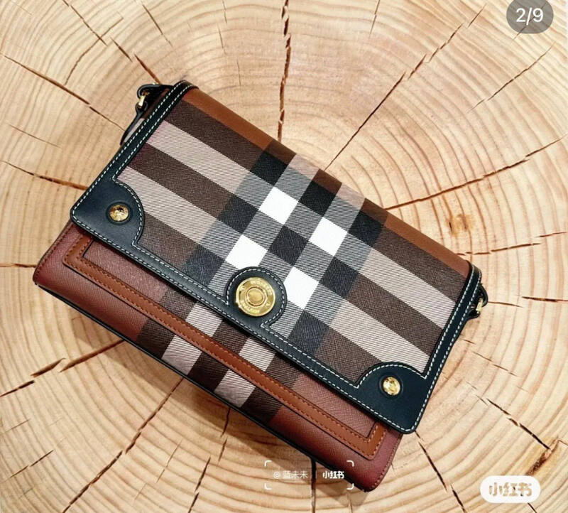 Burberry Black shoulder bag — 1:1 Replica