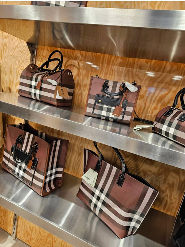 Burberry Brown shoulder bag — Premium Replica
