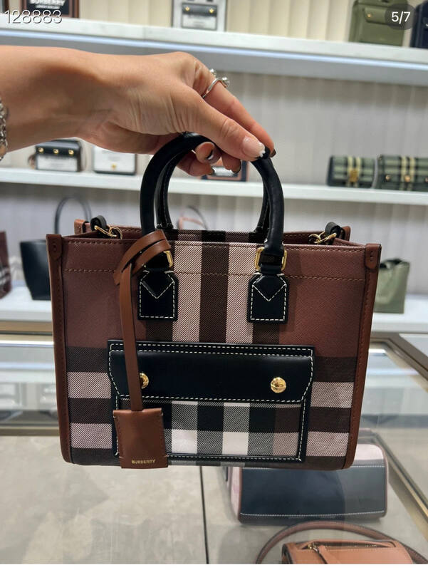 Burberry Brown shoulder bag — Premium Replica