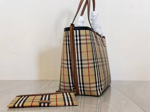 Burberry Brown shoulder bag Top Quality Replica