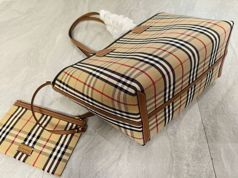 Burberry Brown shoulder bag — Top Quality Replica