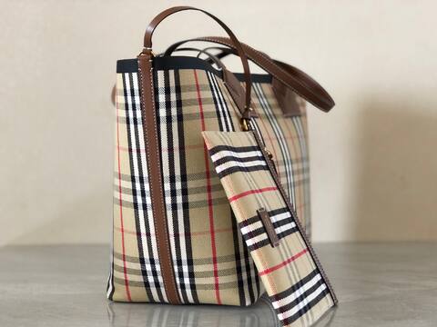 Burberry Brown shoulder bag 1 1 Replica