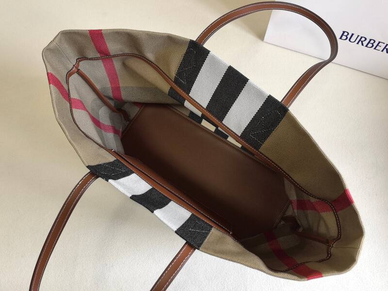 Burberry Brown shoulder bag — AAA Quality Replica
