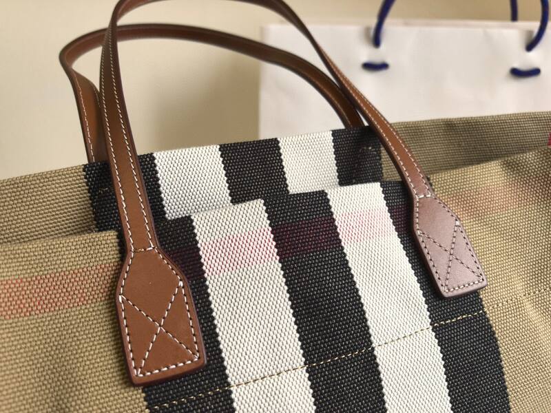 Burberry Brown shoulder bag — AAA Quality Replica