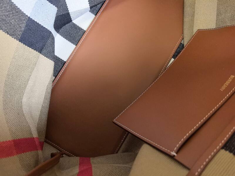 Burberry Brown shoulder bag — AAA Quality Replica