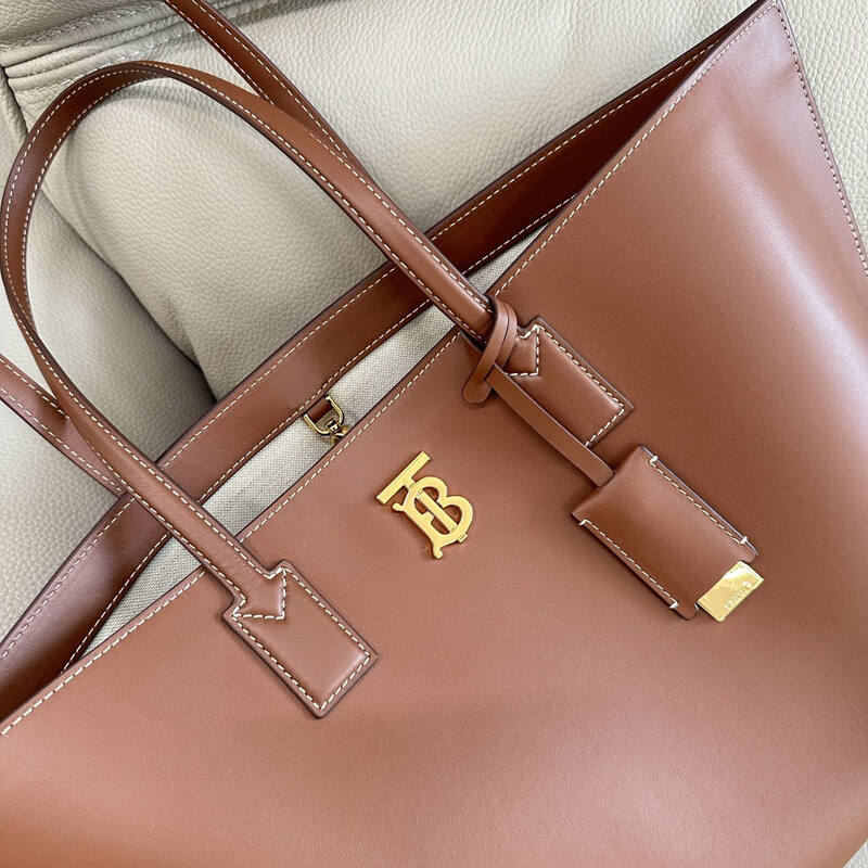Burberry Brown shoulder bag — Premium Replica