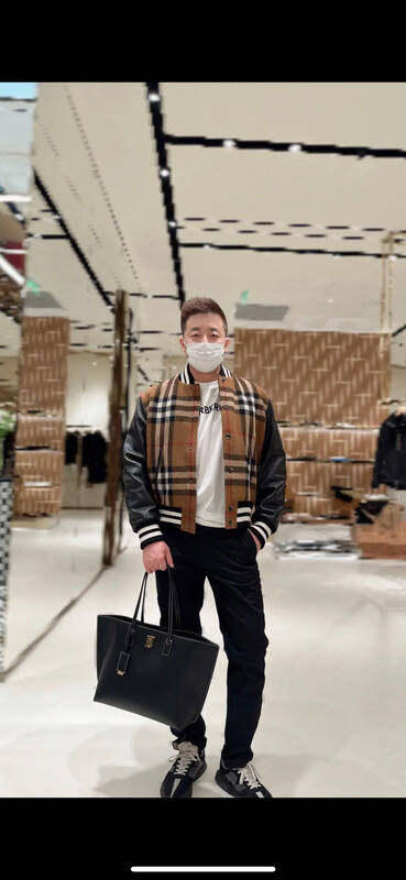 Burberry Black shoulder bag — Premium Replica
