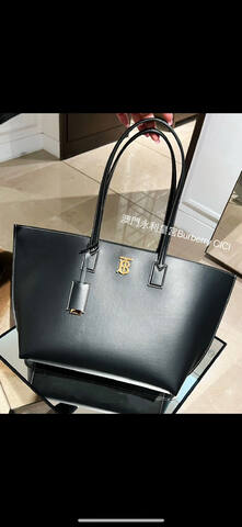 Burberry Black shoulder bag Premium Replica