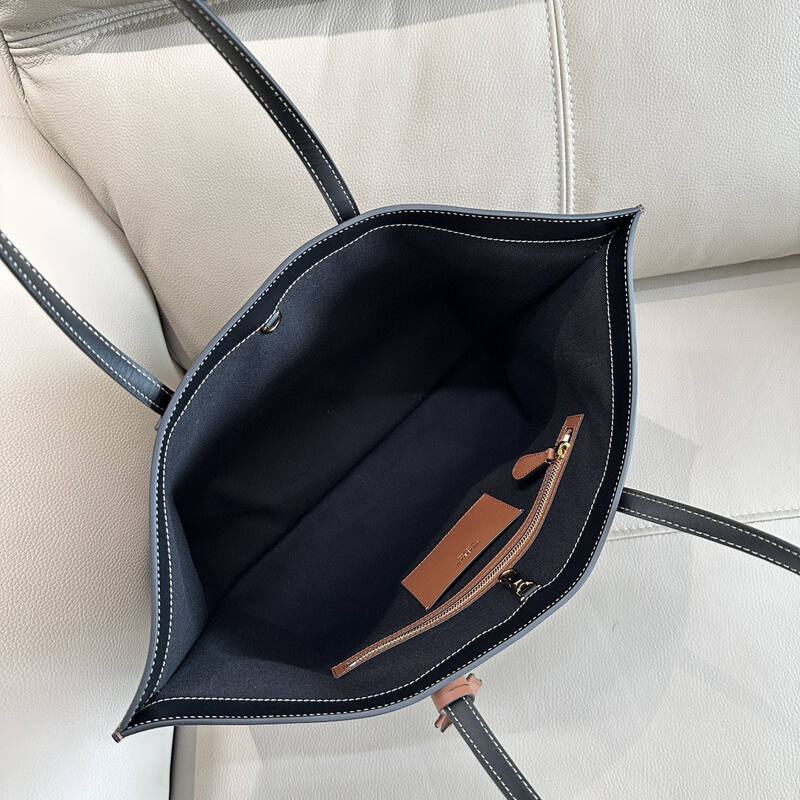 Burberry shoulder bag — Premium Replica