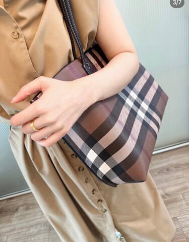 Burberry Brown shoulder bag Top Quality Replica