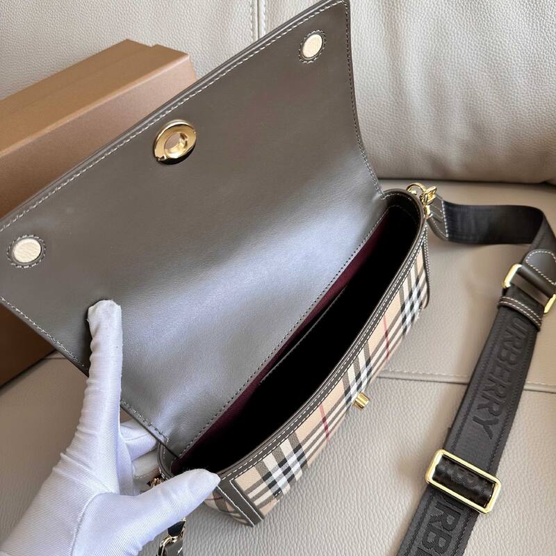 Burberry Brown 25x18x10cm shoulder bag — 1:1 Replica