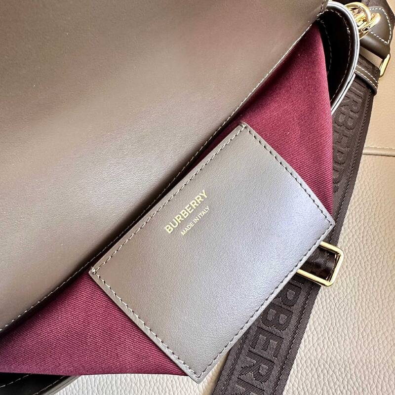 Burberry Brown 25x18x10cm shoulder bag — 1:1 Replica