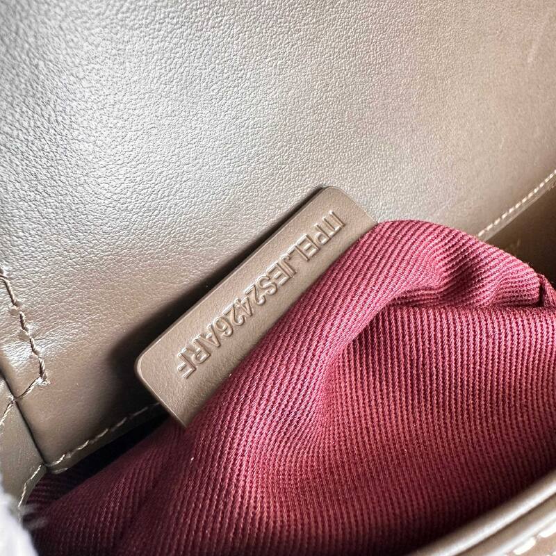 Burberry Brown 25x18x10cm shoulder bag — 1:1 Replica