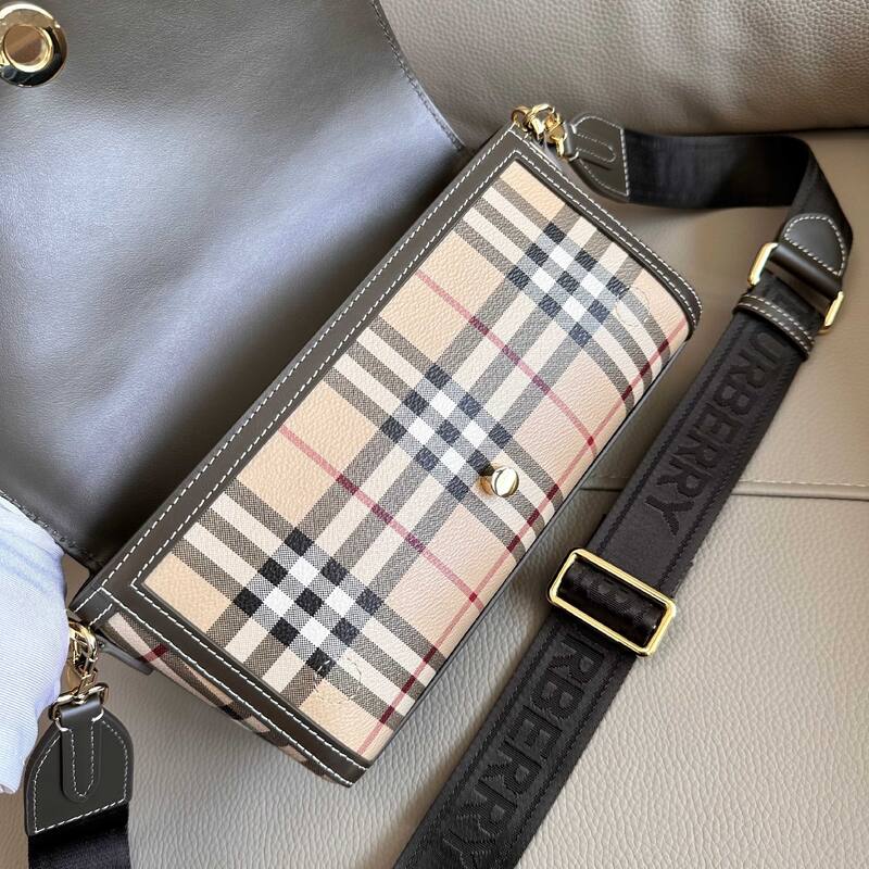 Burberry Brown shoulder bag — Premium Replica