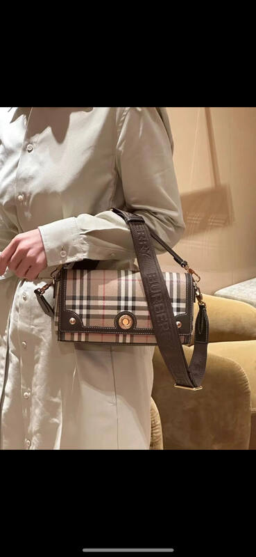 Burberry Brown shoulder bag — Top Quality Replica