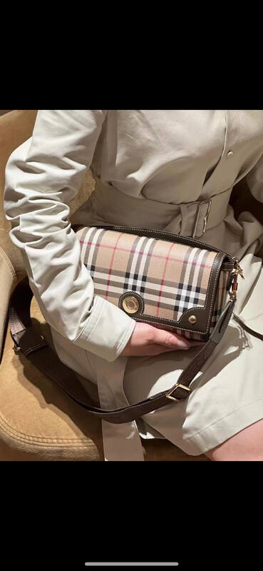 Burberry Brown shoulder bag — Top Quality Replica