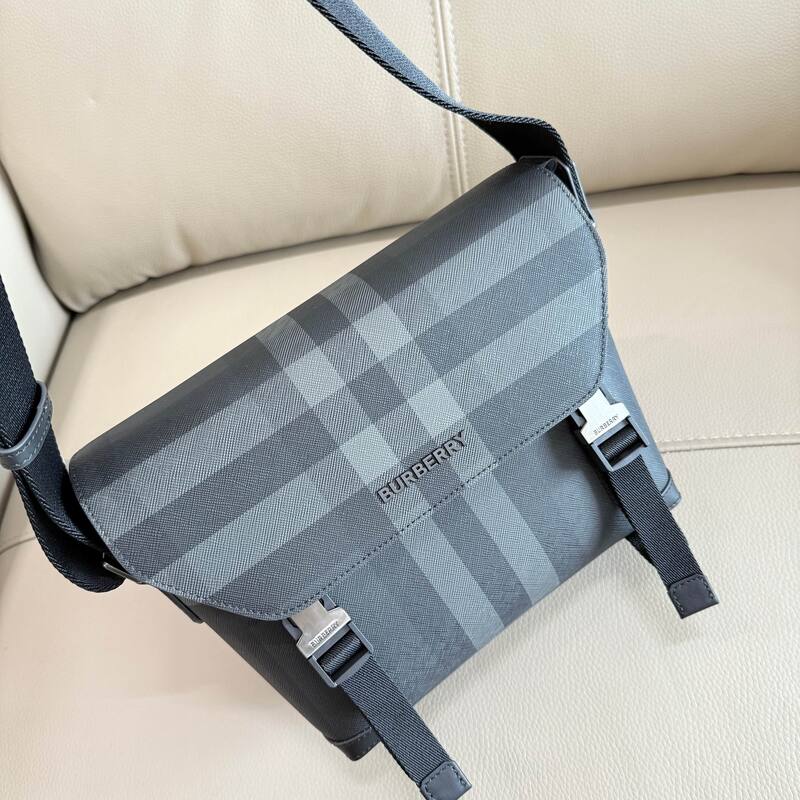 Burberry 25x18x10cm shoulder bag — Premium Replica