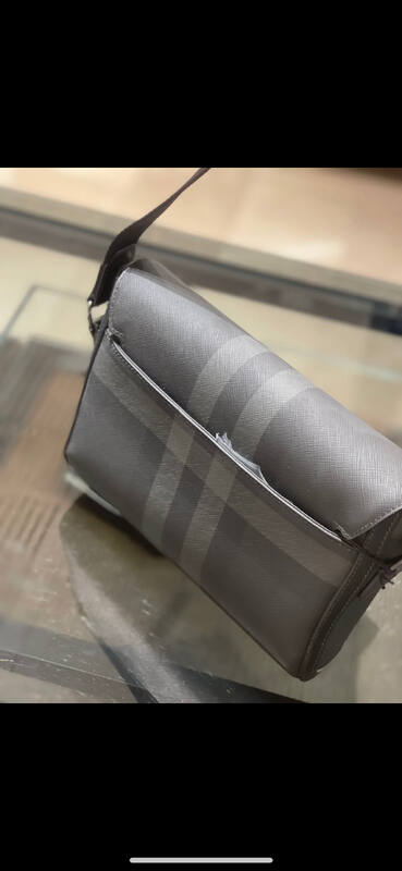 Burberry Black shoulder bag — Premium Replica