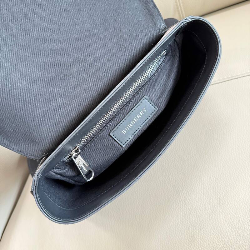 Burberry Brown 25x18x10cm shoulder bag — 1:1 Replica