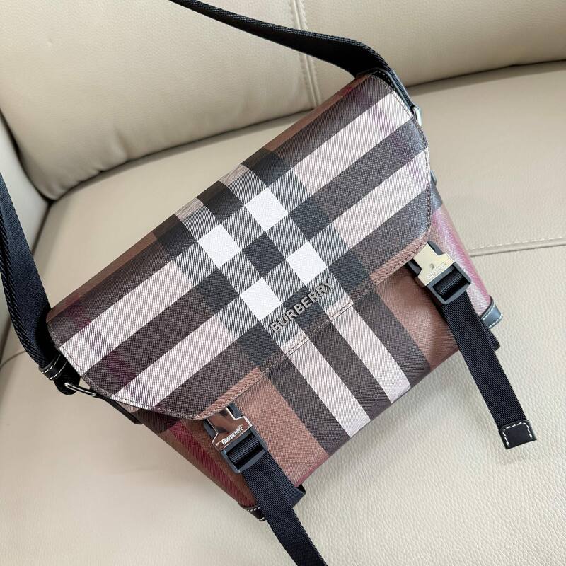 Burberry Brown 25x18x10cm shoulder bag — 1:1 Replica