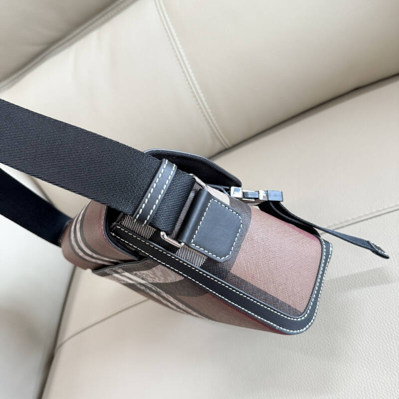 Burberry Brown 25x18x10cm shoulder bag — 1:1 Replica