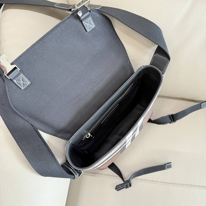 Burberry Brown 25x18x10cm shoulder bag — 1:1 Replica