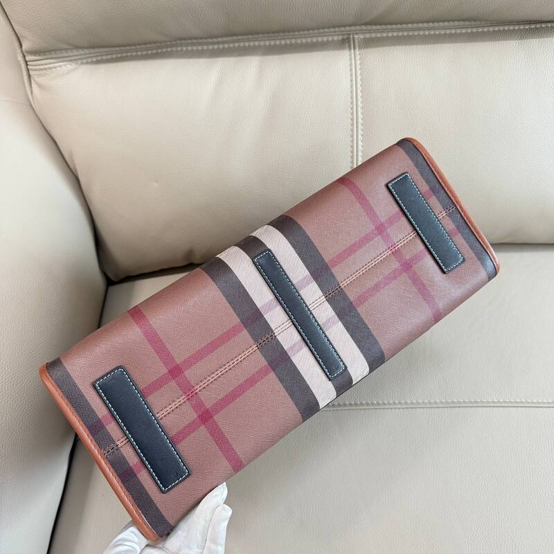 Burberry Brown Check 40x30x15cm tote bag — Top Quality Replica