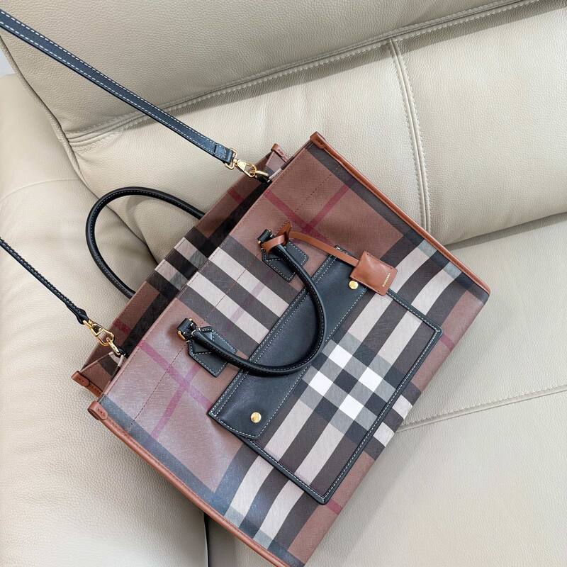 Burberry Brown Check 40x30x15cm tote bag — Top Quality Replica