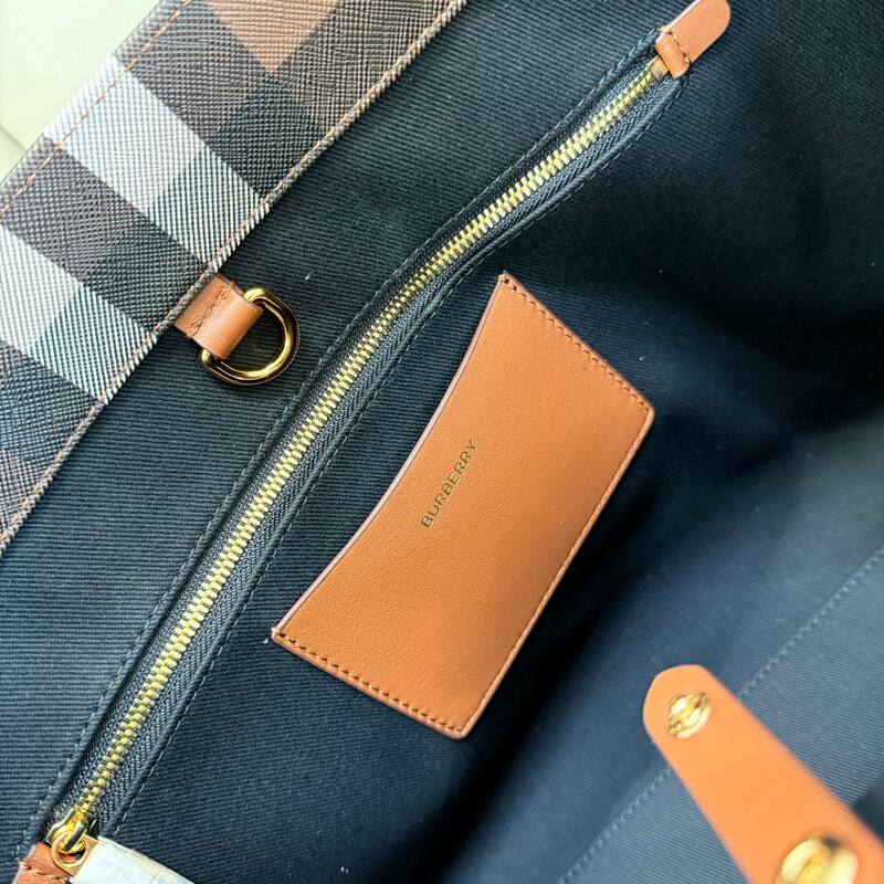Burberry Brown Check 40x30x15cm tote bag — Top Quality Replica
