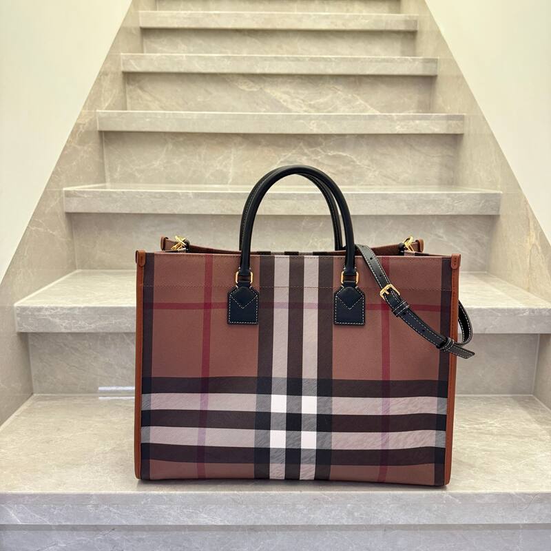 Burberry Birch Brown Check with Black Leather Trim 35x28x15cm tote bag — Premium Replica