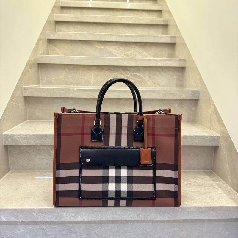 Burberry Birch Brown Check with Black Leather Trim 35x28x15cm tote bag — Premium Replica