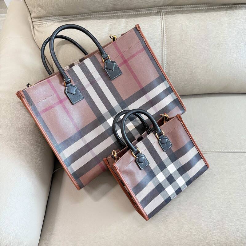 Burberry Freya Tote Birch Brown Check with Black Leather Trim 26x22x12cm tote bag — AAA Quality Replica