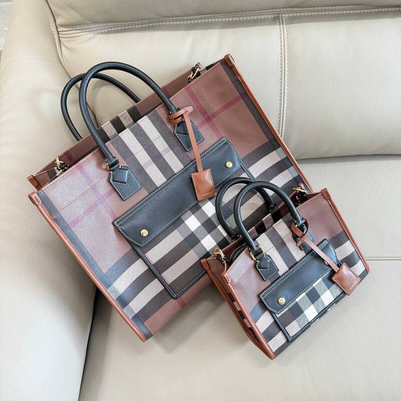 Burberry Freya Tote Birch Brown Check with Black Leather Trim 26x22x12cm tote bag — AAA Quality Replica