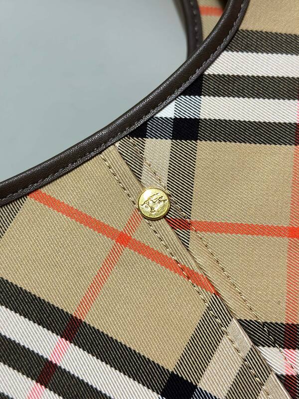 Burberry Brown shoulder bag — 1:1 Replica