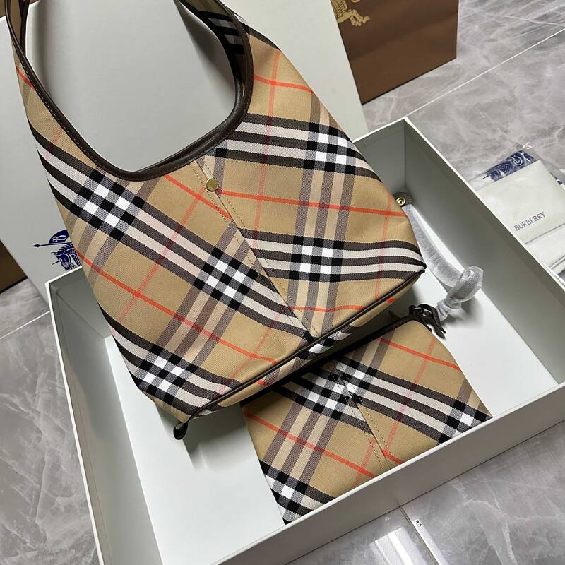 Burberry Brown shoulder bag — 1:1 Replica