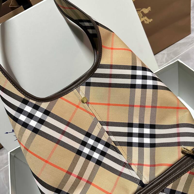 Burberry Brown shoulder bag — 1:1 Replica