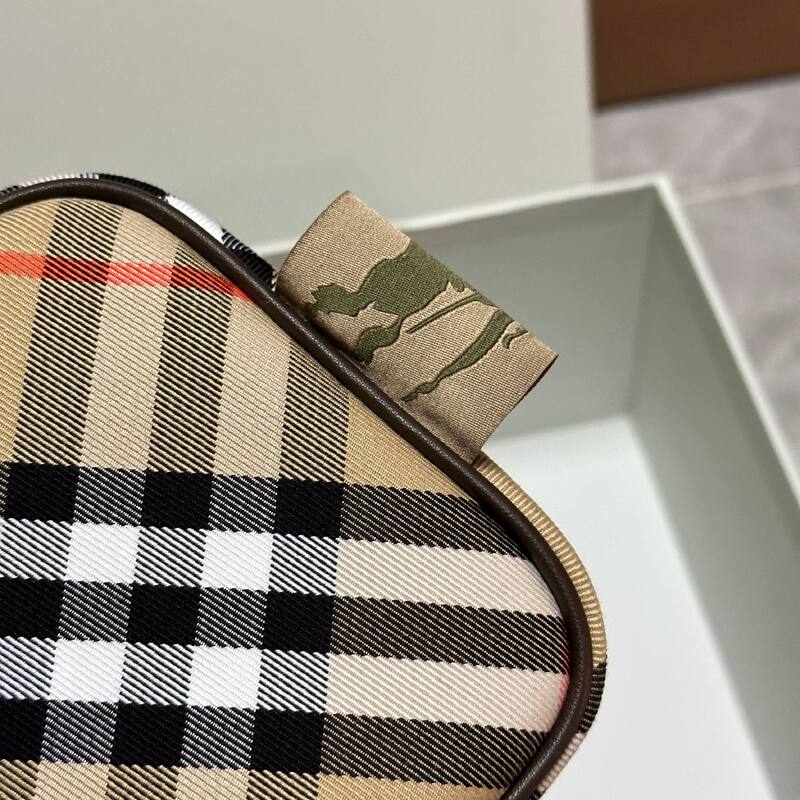 Burberry Brown shoulder bag — 1:1 Replica