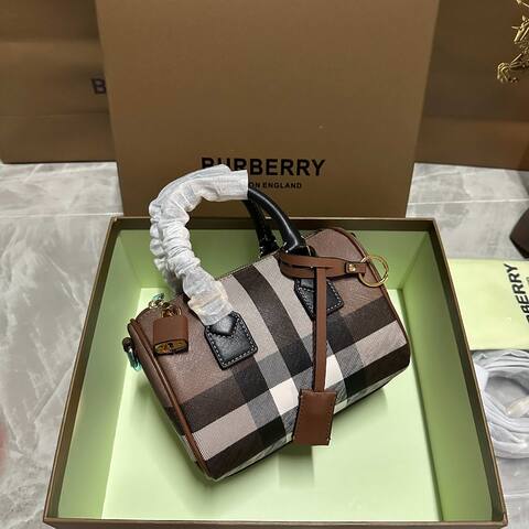 Burberry Black 18x12cm shoulder bag Top Quality Replica
