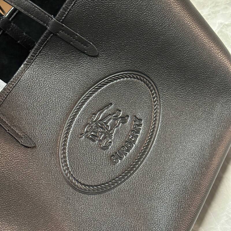 Burberry Black 40x30x16cm shoulder bag — Premium Replica