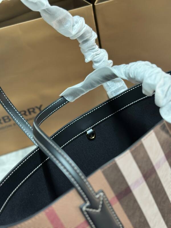 Burberry Brown shoulder bag — 1:1 Replica