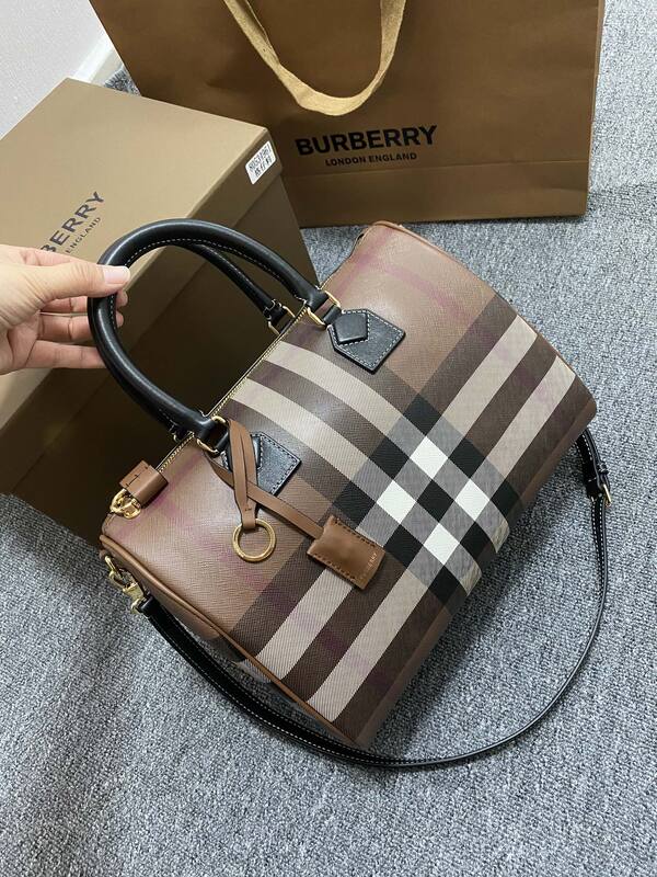 Burberry Brown shoulder bag — Top Quality Replica